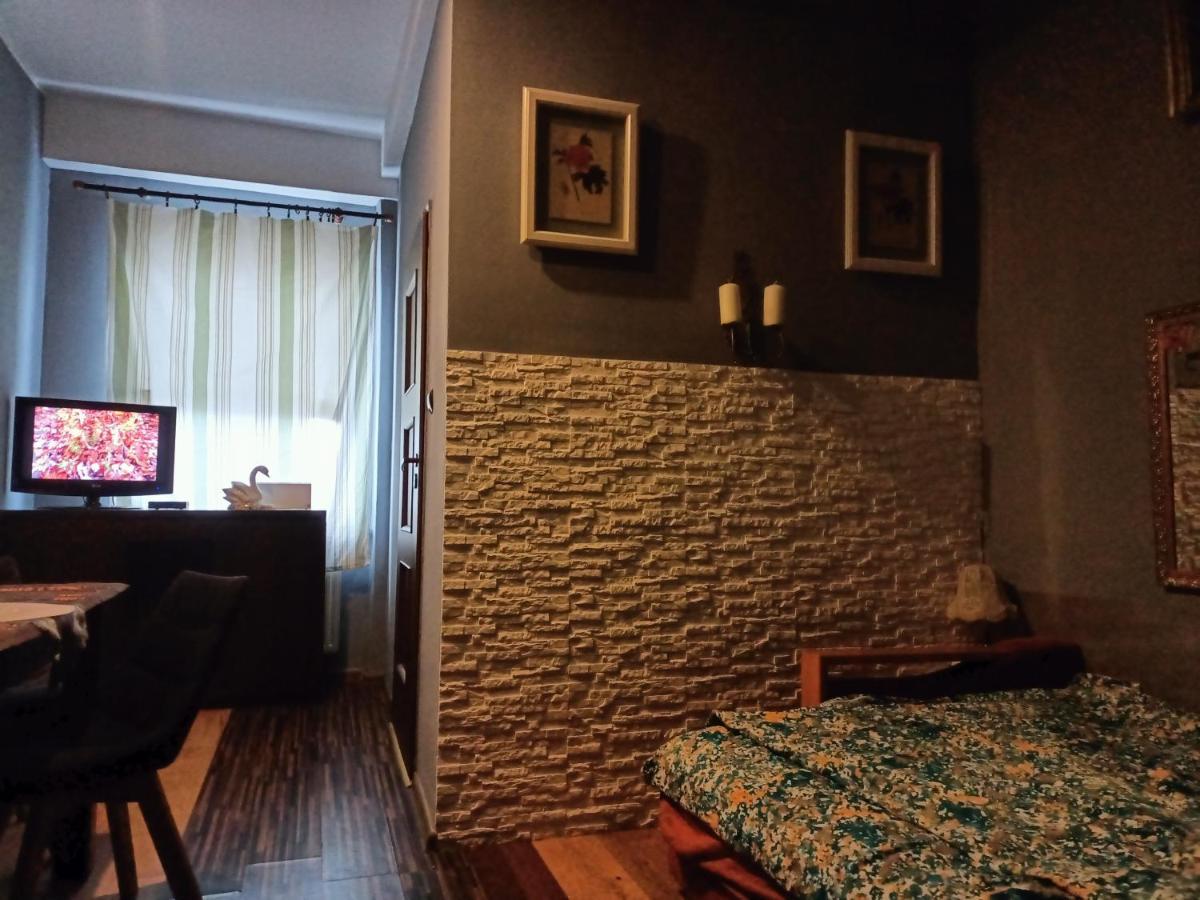 Hostel Apollo Zabkowice Slaskie Buitenkant foto